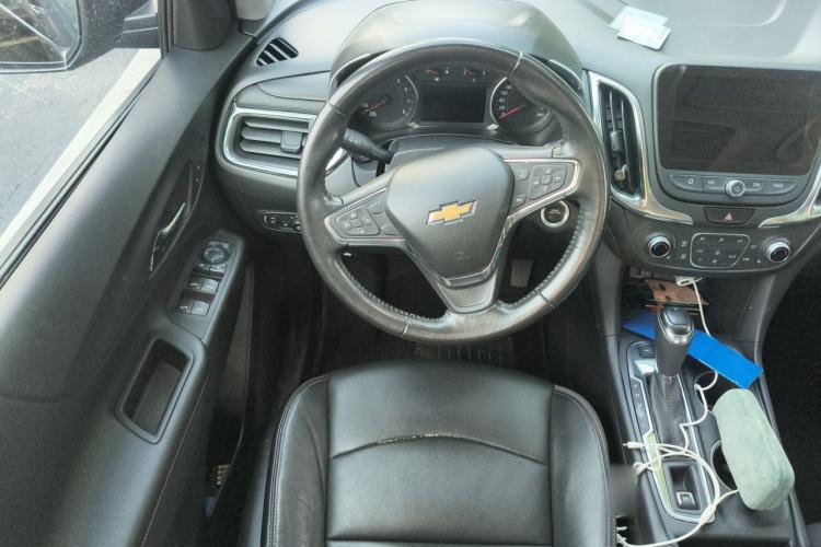 Used Chevrolet Equinox 2018 RS 550T Automatic All-Wheel-Drive Boundary Edition Steering Wheel