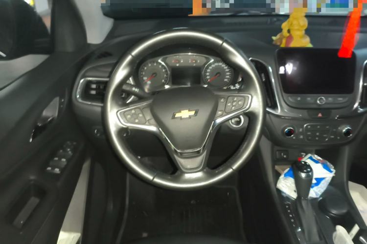 Used Chevrolet Equinox 2018 RS 550T Automatic All-Wheel-Drive Boundary Edition Steering Wheel