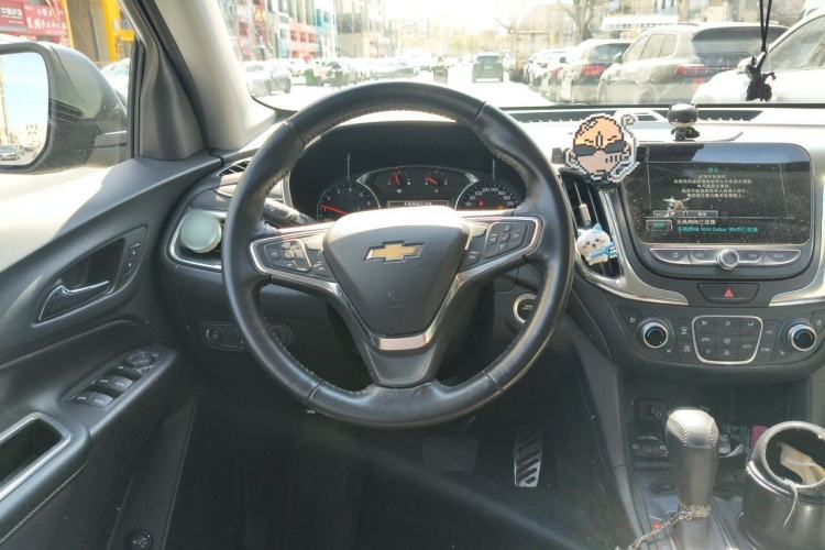 Used Chevrolet Equinox 2018 RS 550T Automatic All-Wheel-Drive Boundary Edition Steering Wheel