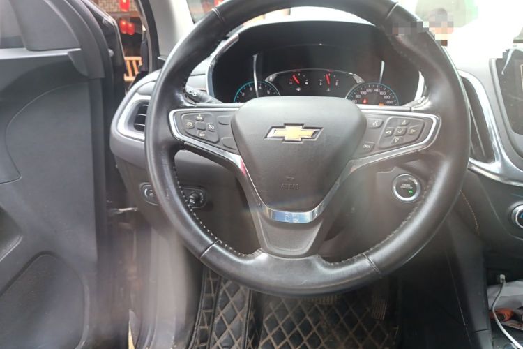 Used Chevrolet Equinox 2018 RS 550T Automatic All-Wheel-Drive Boundary Edition Steering Wheel