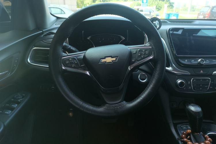 Used Chevrolet Equinox 2018 RS 550T Automatic All-Wheel-Drive Boundary Edition Steering Wheel