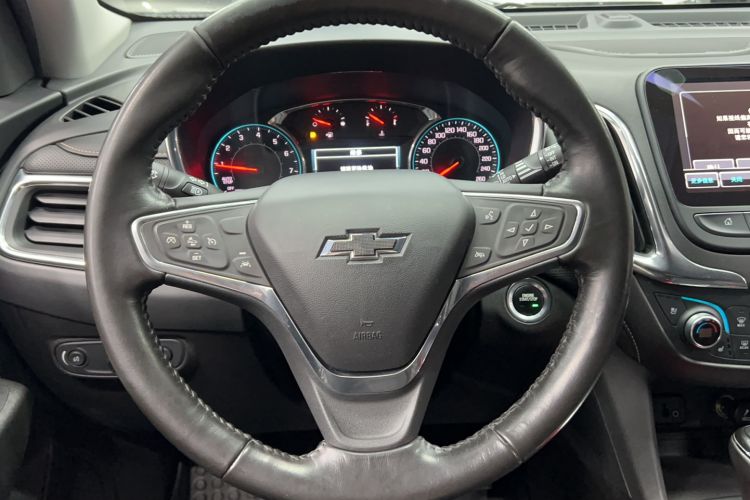 Used Chevrolet Equinox 2018 RS 550T Automatic All-Wheel-Drive Boundary Edition Steering Wheel