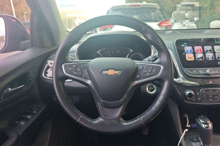 Used Chevrolet Equinox 2018 RS 550T Automatic All-Wheel-Drive Boundary Edition Steering Wheel