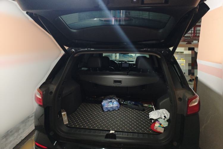 Used Chevrolet Equinox 2018 Redline 550T Automatic All-Wheel-Drive Trailblazer RS Edition Trunk