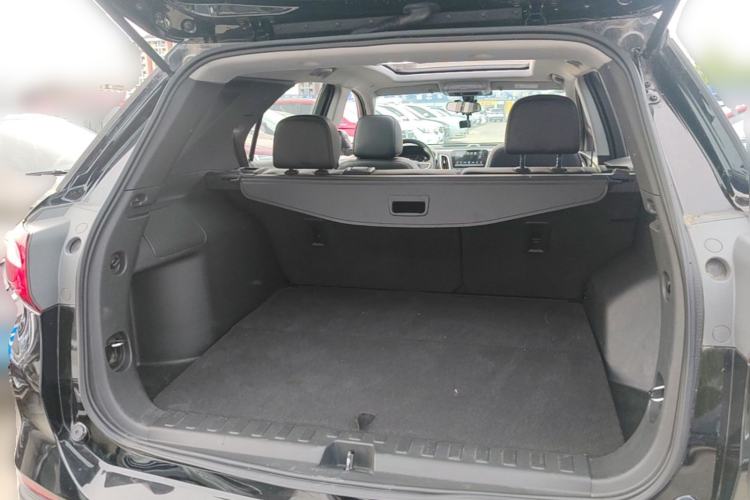 Used Chevrolet Equinox 2018 535T Automatic YuJie Edition Trunk