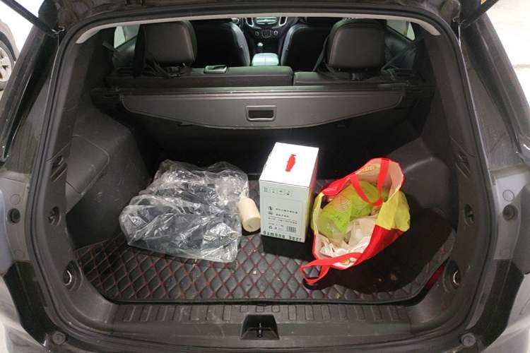 Used Chevrolet Equinox 2018 535T Automatic Chijie Edition Trunk
