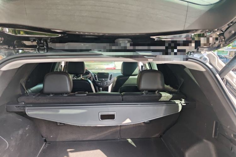 Used Chevrolet Equinox 2018 RS 550T Automatic All-Wheel-Drive Boundary Edition Trunk
