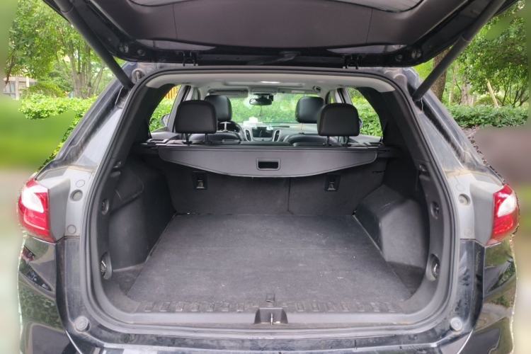 Used Chevrolet Equinox 2018 Redline 550T Automatic All-Wheel-Drive Trailblazer RS Edition Trunk