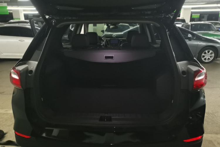 Used Chevrolet Equinox 2018 Redline 550T Automatic All-Wheel-Drive Trailblazer RS Edition Trunk