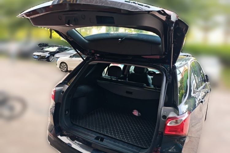 Used Chevrolet Equinox 2018 535T Automatic Chijie Edition Trunk