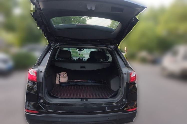 Used Chevrolet Equinox 2018 535T Automatic YuJie Edition Trunk