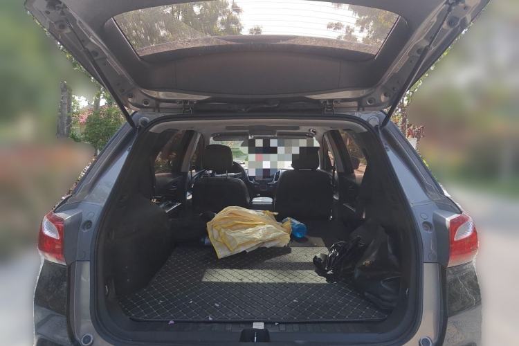 Used Chevrolet Equinox 2018 535T Automatic YuJie Edition Trunk