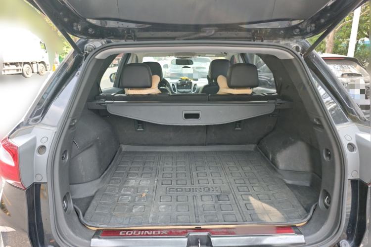Used Chevrolet Equinox 2018 RS 550T Automatic All-Wheel-Drive Boundary Edition Trunk