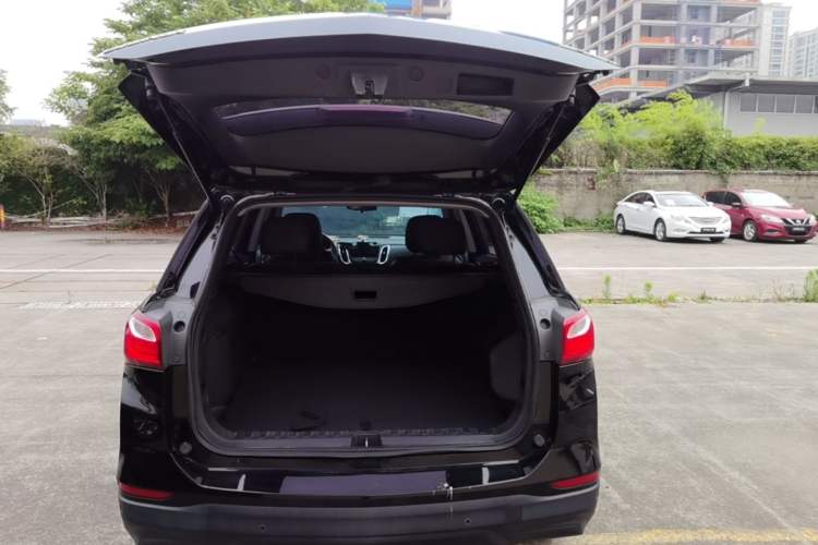 Used Chevrolet Equinox 2018 535T Automatic YuJie Edition Trunk