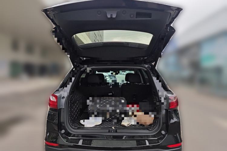 Used Chevrolet Equinox 2018 RS 550T Automatic All-Wheel-Drive Boundary Edition Trunk