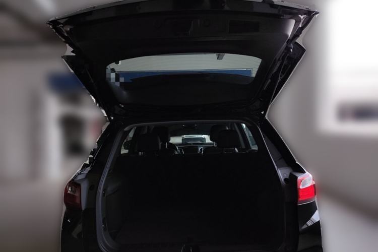 Used Chevrolet Equinox 2018 RS 550T Automatic All-Wheel-Drive Boundary Edition Trunk
