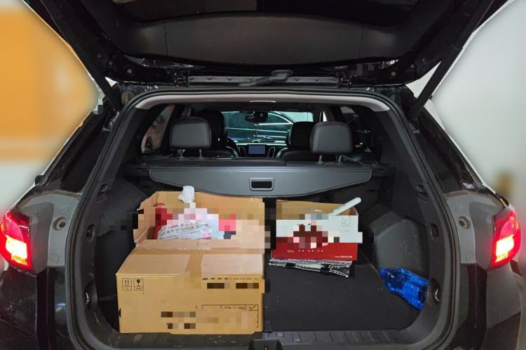Used Chevrolet Equinox 2018 535T Automatic YuJie Edition Trunk