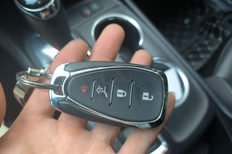 Used Chevrolet Equinox 2018 RS 550T Automatic All-Wheel-Drive Boundary Edition Vehicle Key