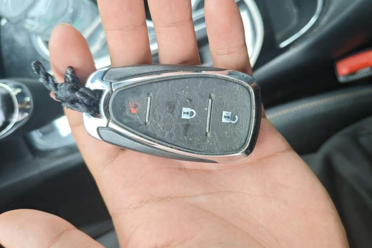 Used Chevrolet Equinox 2018 RS 550T Automatic All-Wheel-Drive Boundary Edition Vehicle Key