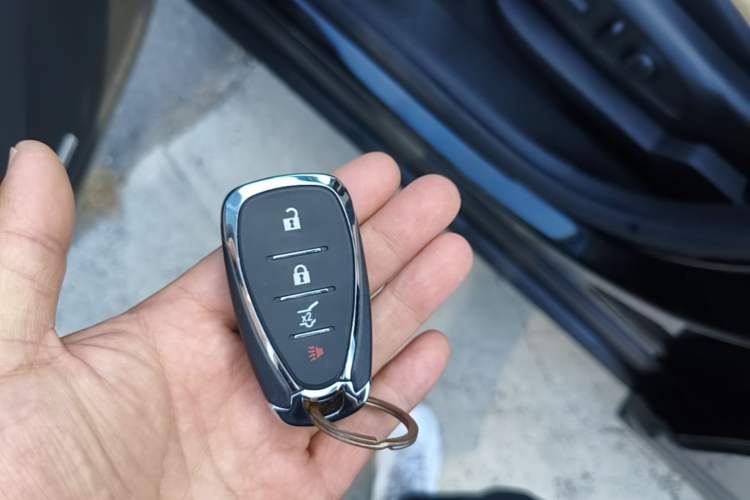 Used Chevrolet Equinox 2018 RS 550T Automatic All-Wheel-Drive Boundary Edition Vehicle Key