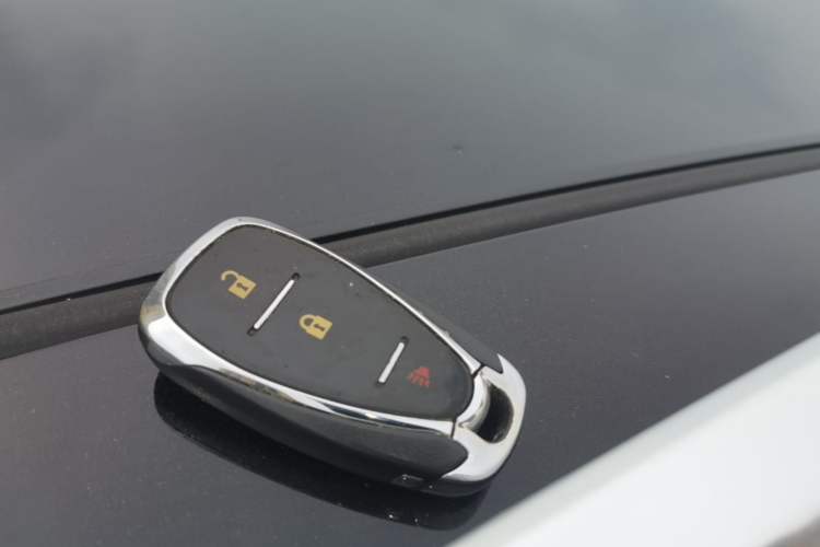 Used Chevrolet Equinox 2018 RS 550T Automatic All-Wheel-Drive Boundary Edition Vehicle Key