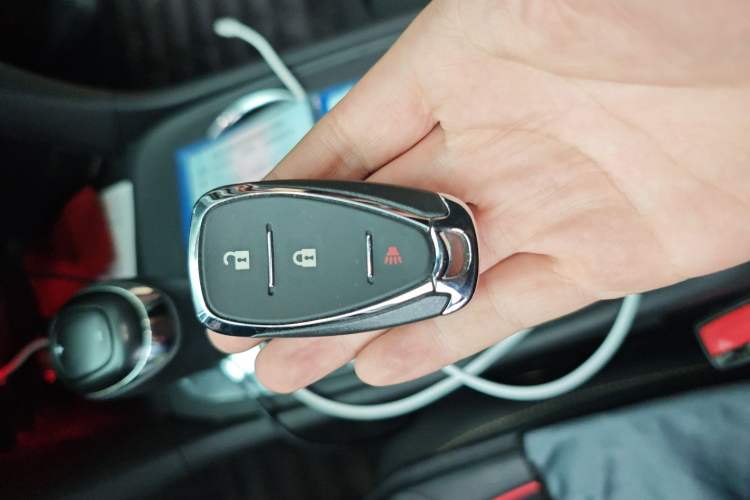 Used Chevrolet Equinox 2018 RS 550T Automatic All-Wheel-Drive Boundary Edition Vehicle Key