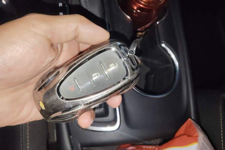 Used Chevrolet Equinox 2018 RS 550T Automatic All-Wheel-Drive Boundary Edition Vehicle Key