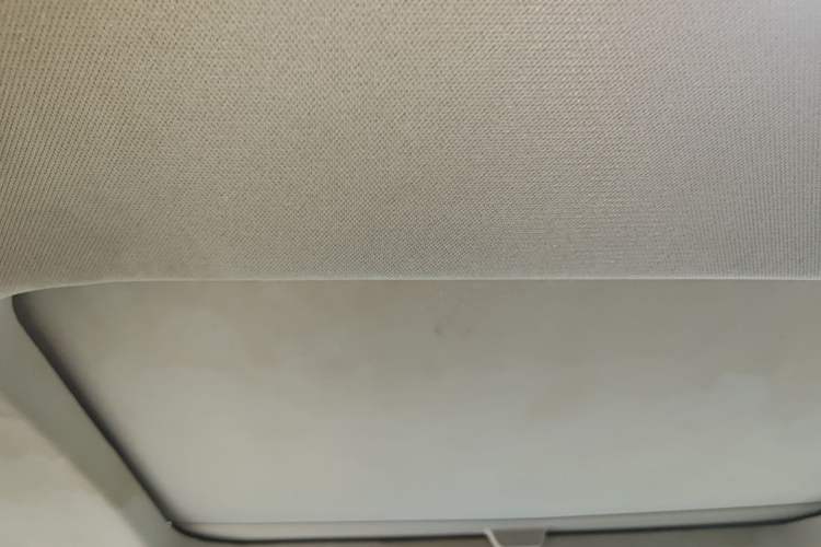 Used Chevrolet Equinox  Headliner