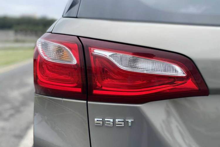 Used Chevrolet Equinox 2018 535T Automatic YuJie Edition Exterior 6