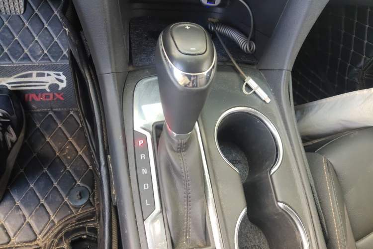 Used Chevrolet Equinox 2018 535T Automatic YuJie Edition Gear Lever