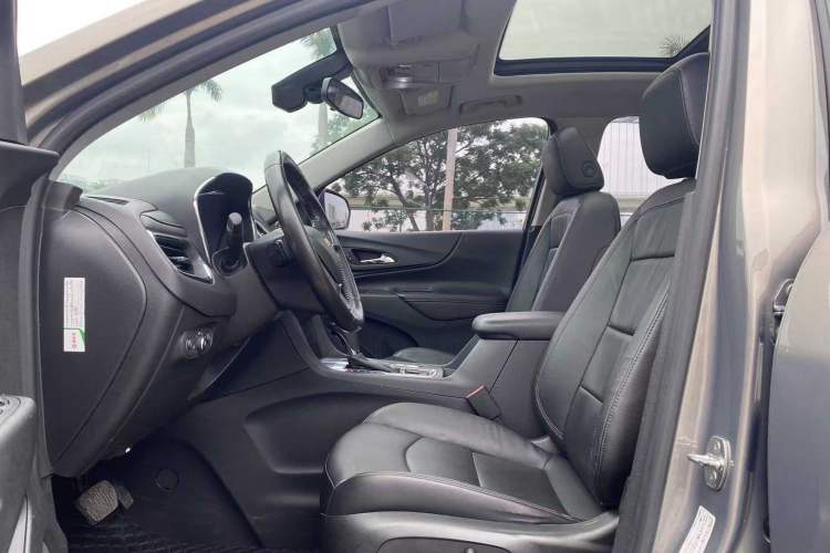 Used Chevrolet Equinox 2018 535T Automatic YuJie Edition Interior 2