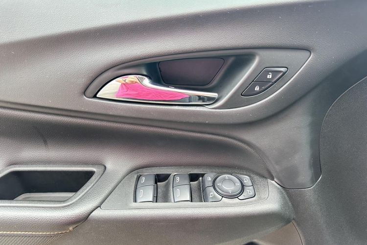 Used Chevrolet Equinox 2018 535T Automatic YuJie Edition Interior 6