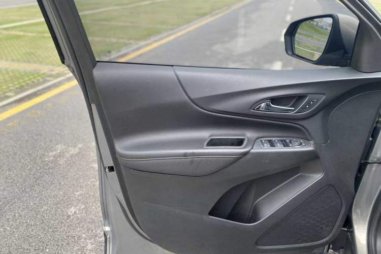 Used Chevrolet Equinox 2018 535T Automatic YuJie Edition Interior 6
