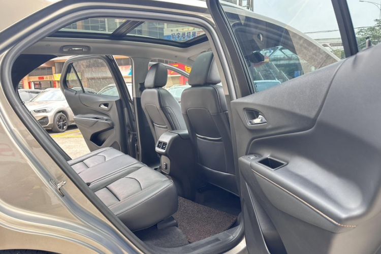 Used Chevrolet Equinox 2018 535T Automatic YuJie Edition Interior 9