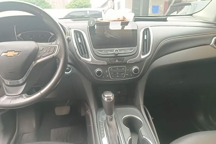 Used Chevrolet Equinox 2018 535T Automatic YuJie Edition Audio And AC Panel