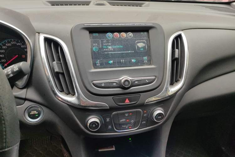 Used Chevrolet Equinox 2018 535T Automatic Chijie Edition Audio And AC Panel