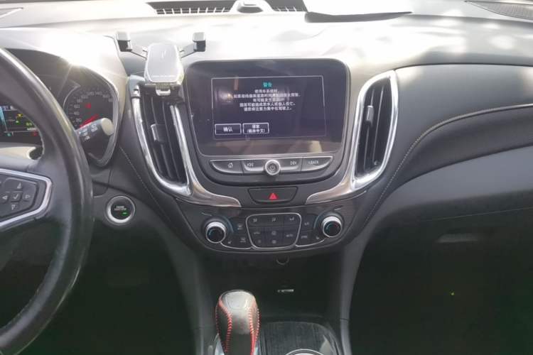Used Chevrolet Equinox 2018 535T Automatic YuJie Edition Audio And AC Panel