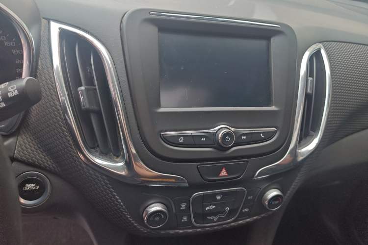 Used Chevrolet Equinox 2018 535T Automatic Lingjie Edition Audio And AC Panel