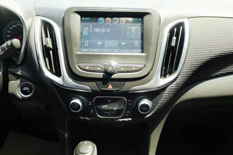 Used Chevrolet Equinox 2018 535T Automatic Lingjie Edition Audio And AC Panel