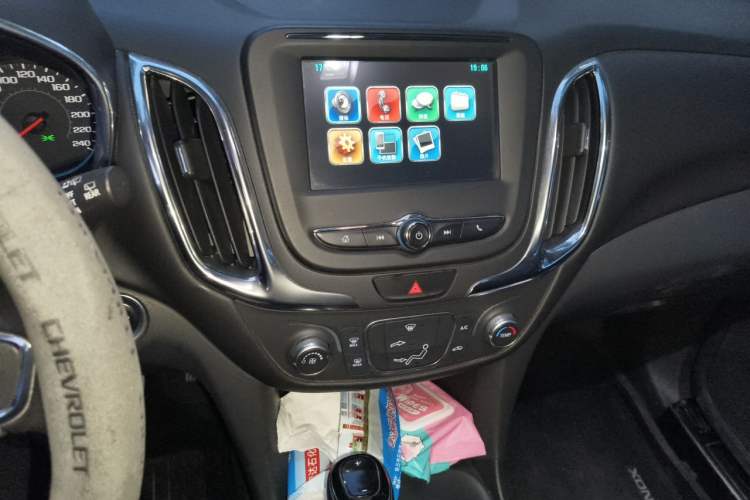 Used Chevrolet Equinox 2018 535T Automatic Chijie Edition Audio And AC Panel