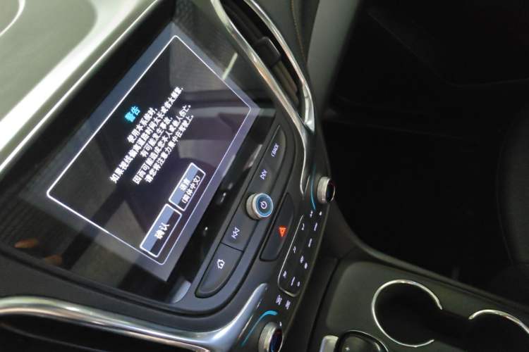 Used Chevrolet Equinox 2018 535T Automatic YuJie Edition Audio And AC Panel