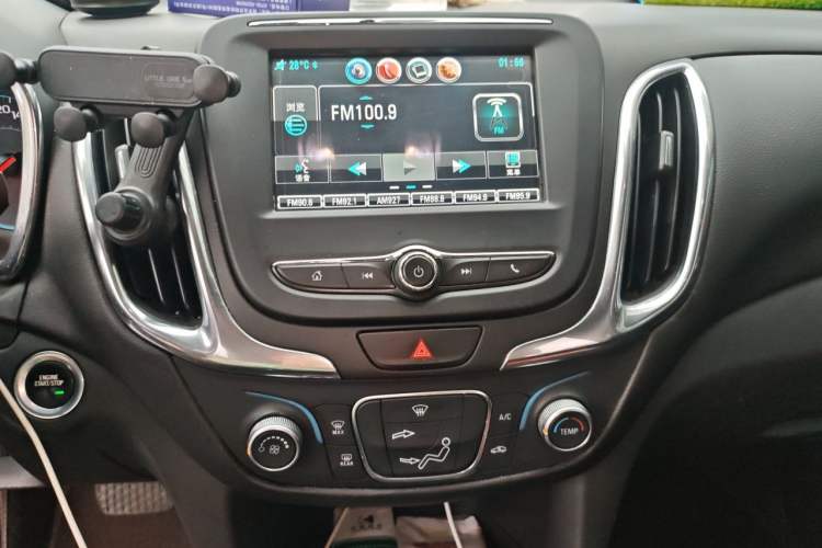 Used Chevrolet Equinox 2018 535T Automatic Chijie Edition Audio And AC Panel