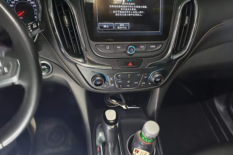 Used Chevrolet Equinox 2018 535T Automatic YuJie Edition Audio And AC Panel