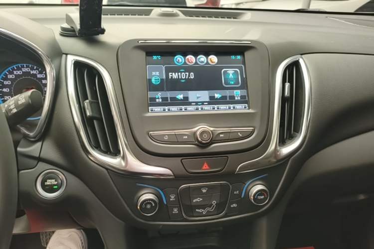 Used Chevrolet Equinox 2018 535T Automatic Chijie Edition Audio And AC Panel