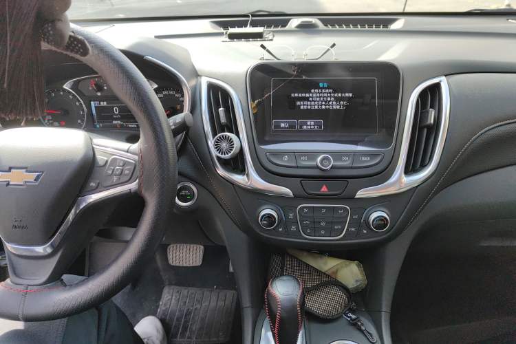 Used Chevrolet Equinox 2018 535T Automatic YuJie Edition Audio And AC Panel