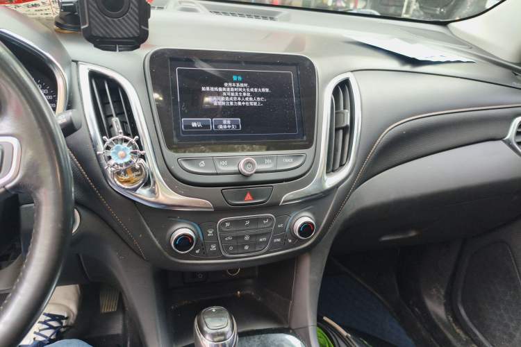 Used Chevrolet Equinox 2018 535T Automatic YuJie Edition Audio And AC Panel