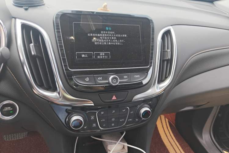 Used Chevrolet Equinox 2018 RS 550T Automatic All-Wheel-Drive Boundary Edition Audio And AC Panel