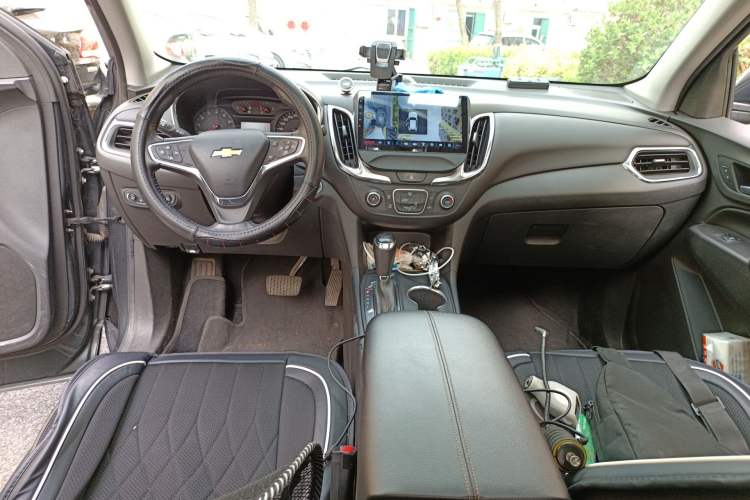 Used Chevrolet Equinox 2018 535T Automatic Chijie Edition Center Console