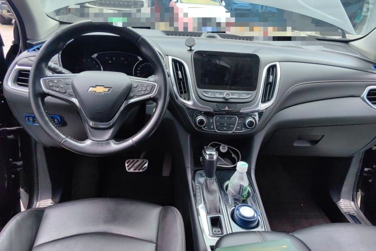 Used Chevrolet Equinox 2018 550T Automatic All-Wheel-Drive Explorer Edition Center Console