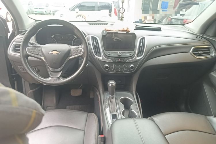 Used Chevrolet Equinox 2018 535T Automatic YuJie Edition Center Console